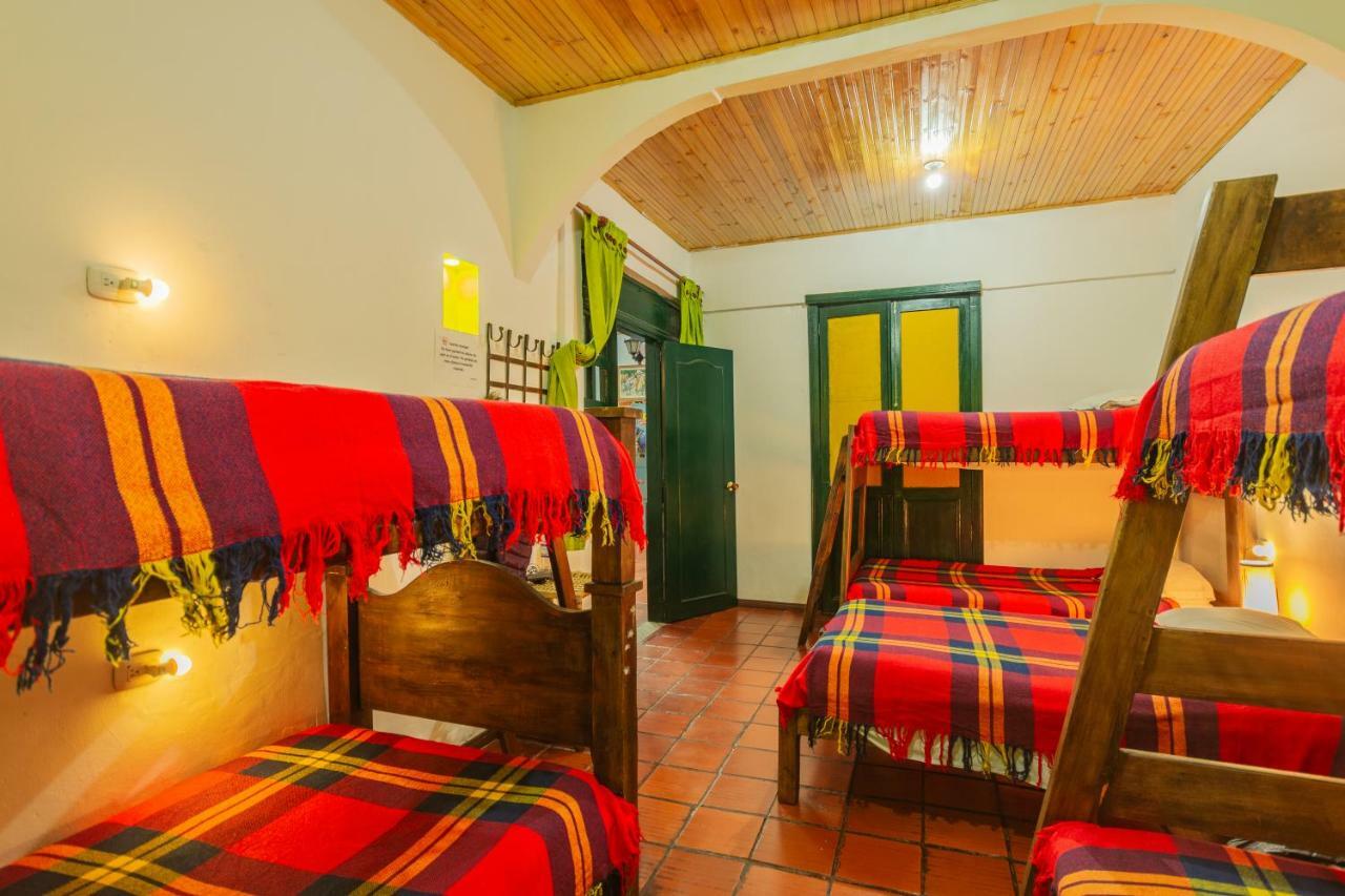 Hostal Sue Candelaria Bogotá Extérieur photo