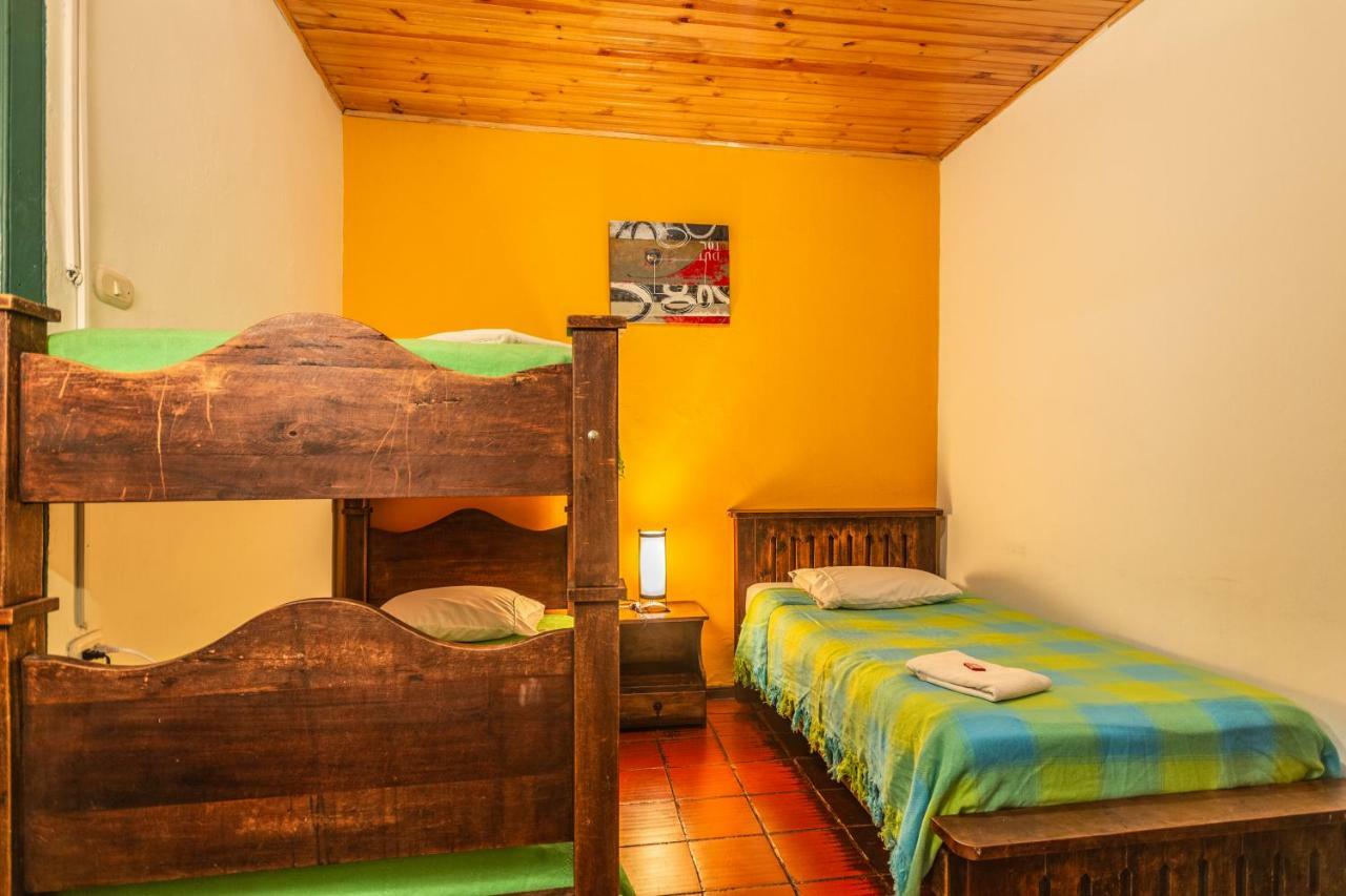 Hostal Sue Candelaria Bogotá Extérieur photo